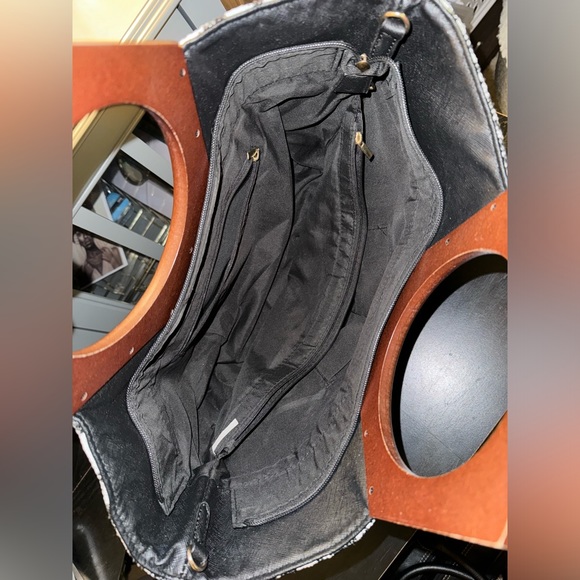 Vintage Chevron Satchel with Wooden Handle - Picture 3 of 5